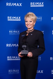 100% CLUB RE/MAX  AWARD